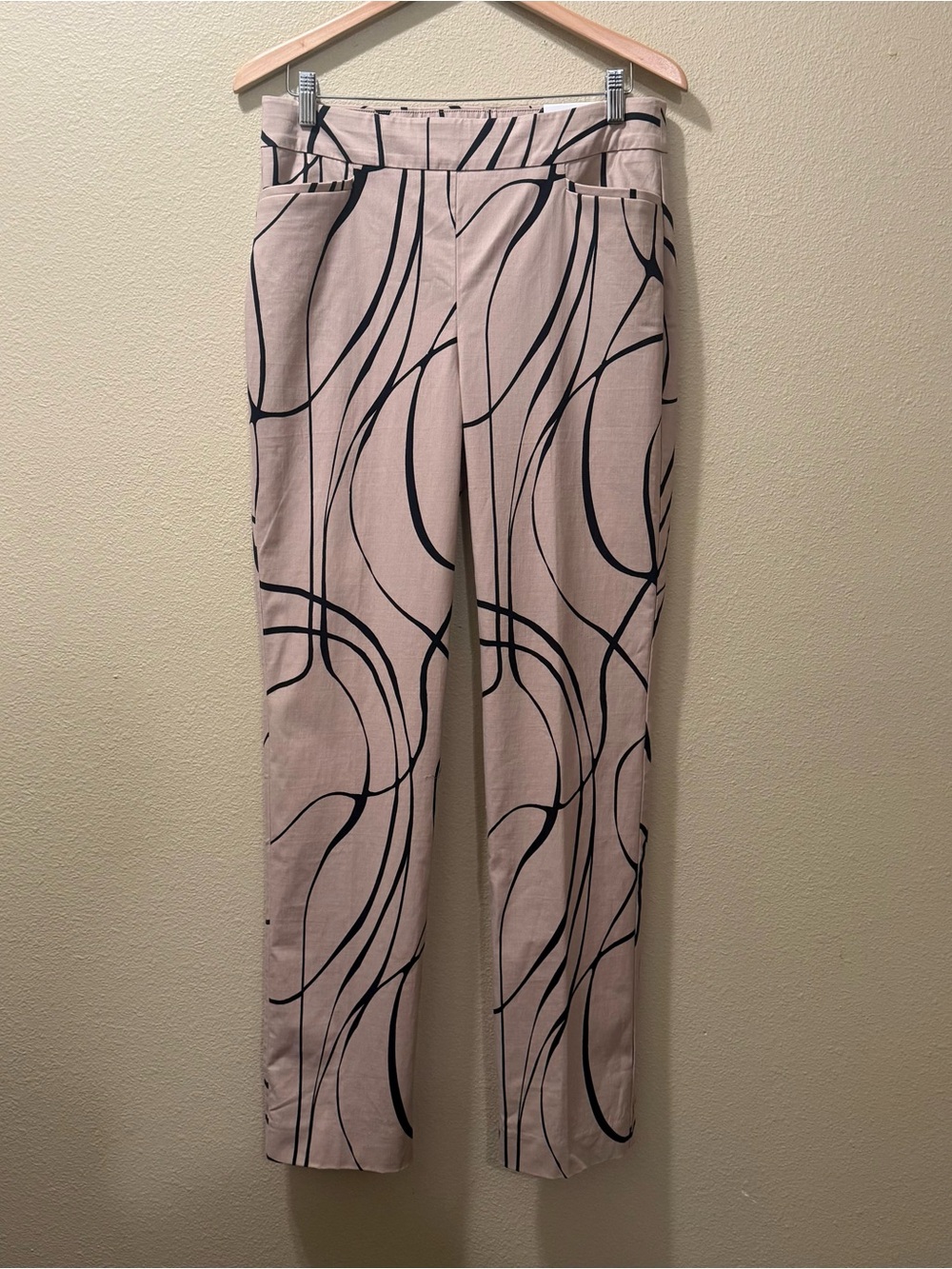 Women’s 8T NWT Chico’s Beige Black Brigitte Golden Leaf Slim Full-Length Pants
